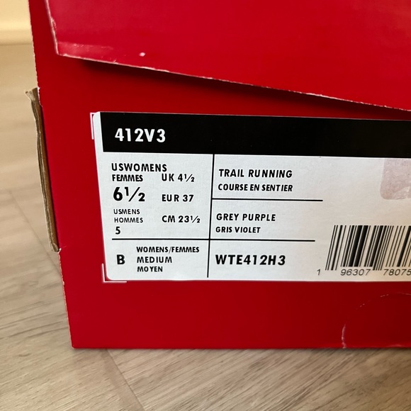 NIB!! New Balance Trail Running Shoes - Picture 2 of 3